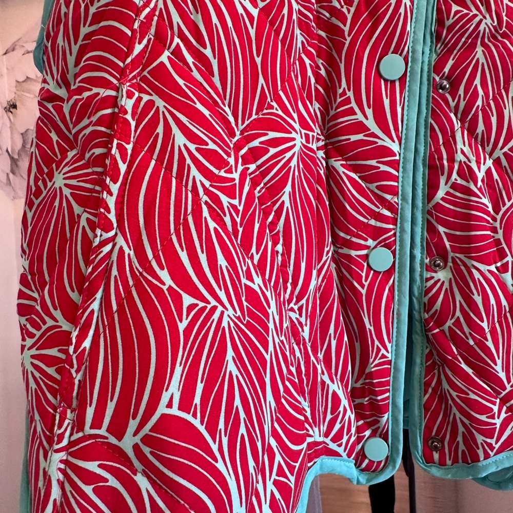 Red and Teal Patterned Spring Vest - Picture 6 of 11